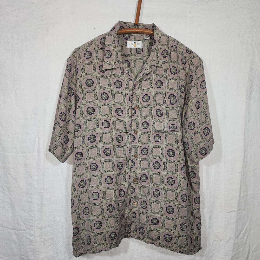 VISITOR sz Xl gray/ lavender short sleeve button front casual shirrt
